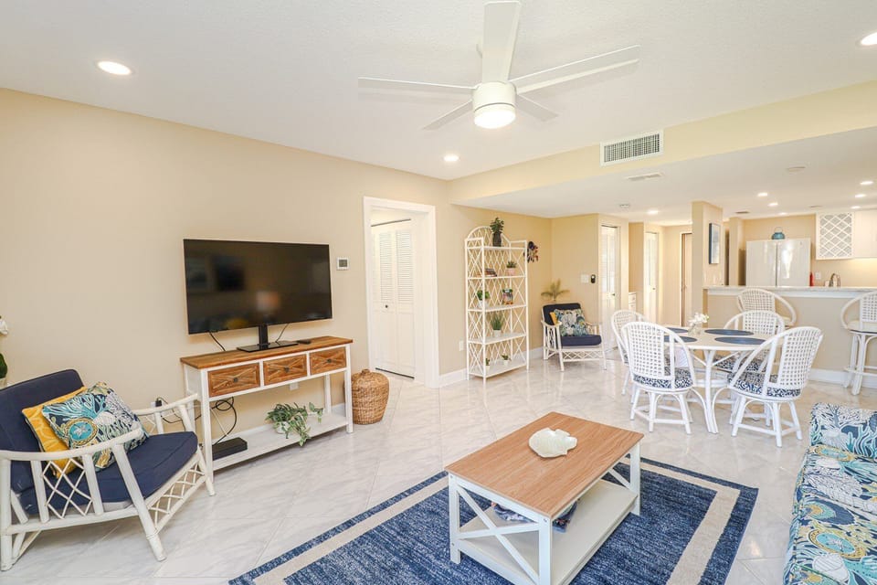 St. Augustine Beach Rentals Living Room