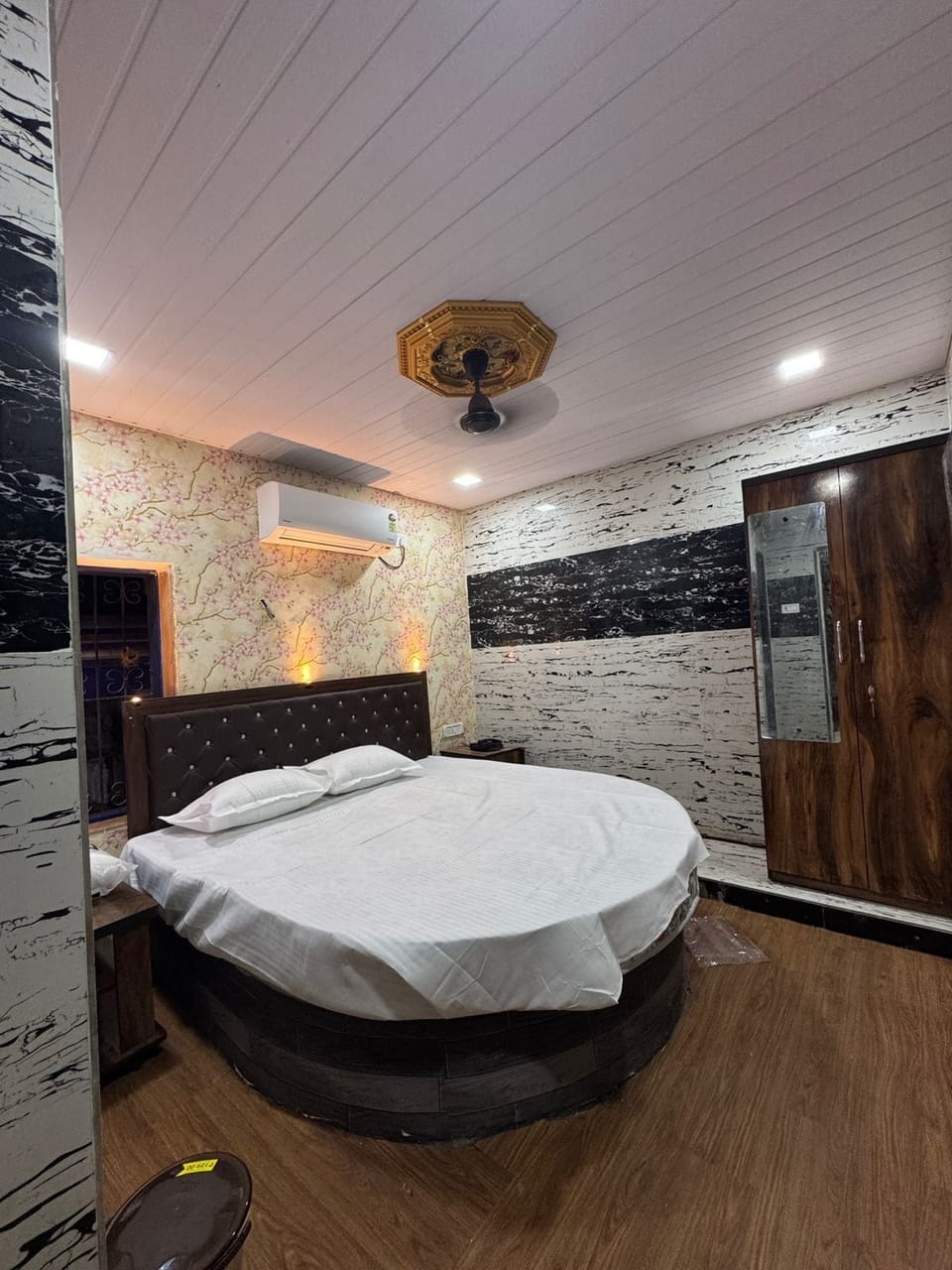 Double Room | Desk, free WiFi