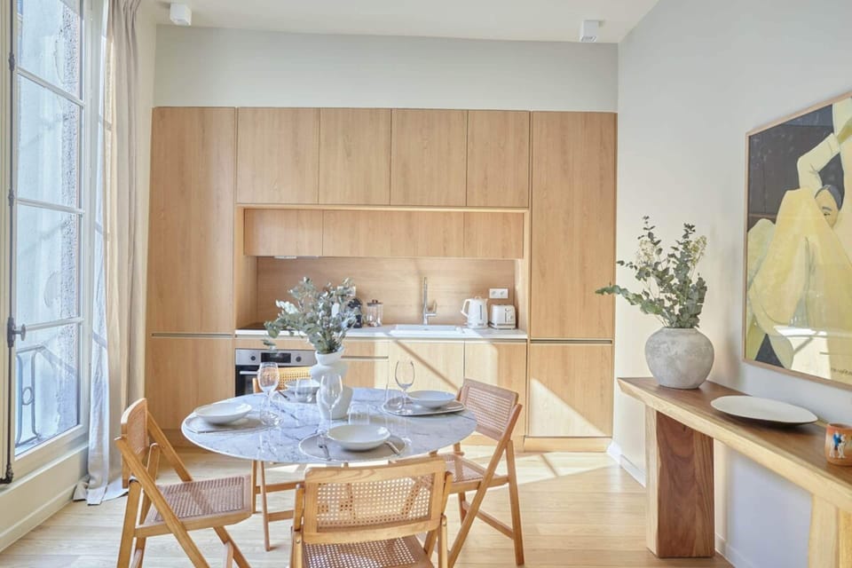 Apartment | Dining