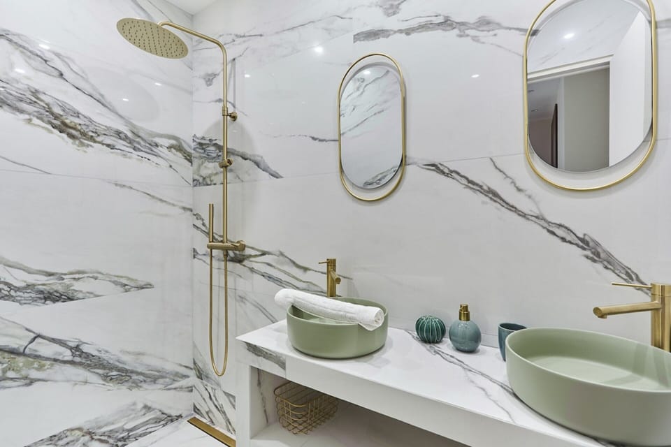 Apartment | Bathroom | Hair dryer, soap