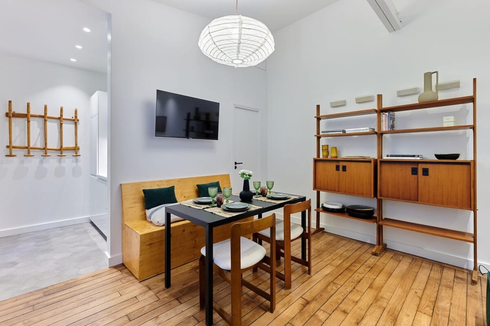 Apartment | Dining