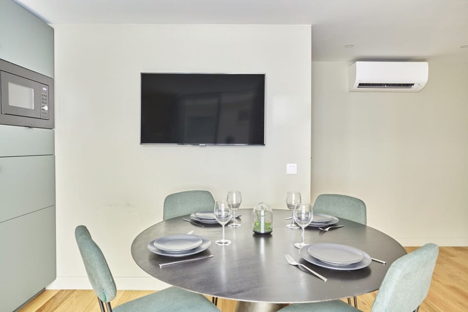 Apartment | Dining