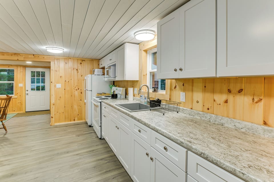 House (2 Bedrooms) | Interior