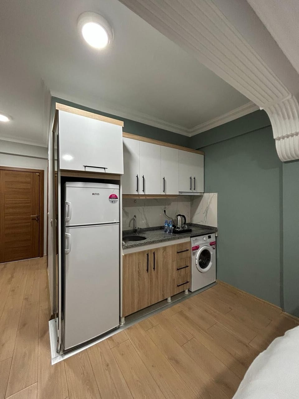 Full-size fridge, electric kettle