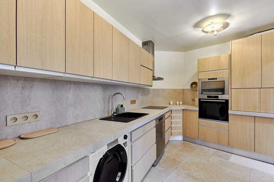 Apartment | Private kitchen | Cleaning supplies