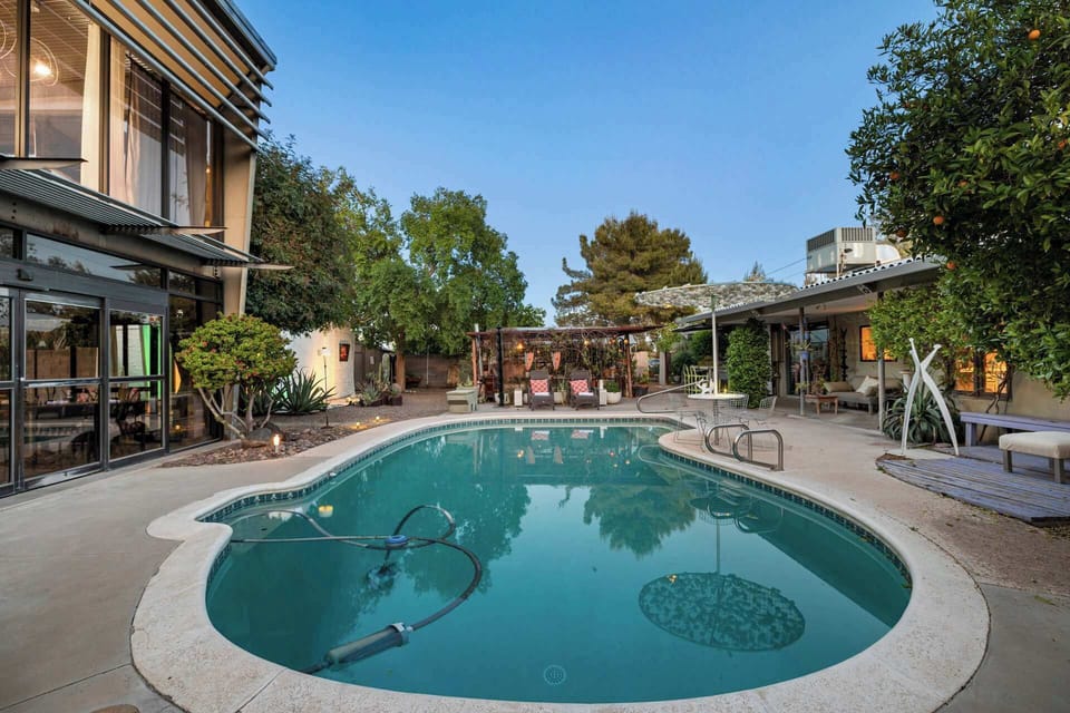 Your private oasis, from sunrise to starlight.