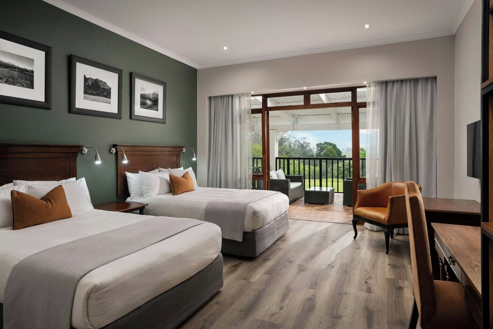 Executive Room, 2 Double Beds, Smoking | In-room safe, desk, laptop workspace, free WiFi