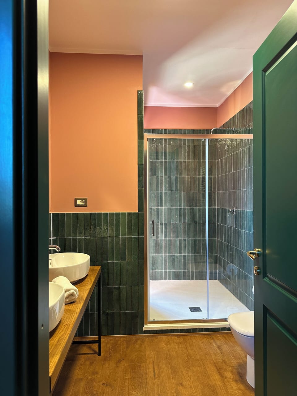 Superior Double Room, Garden View | Bathroom | Shower, hair dryer, slippers, bidet
