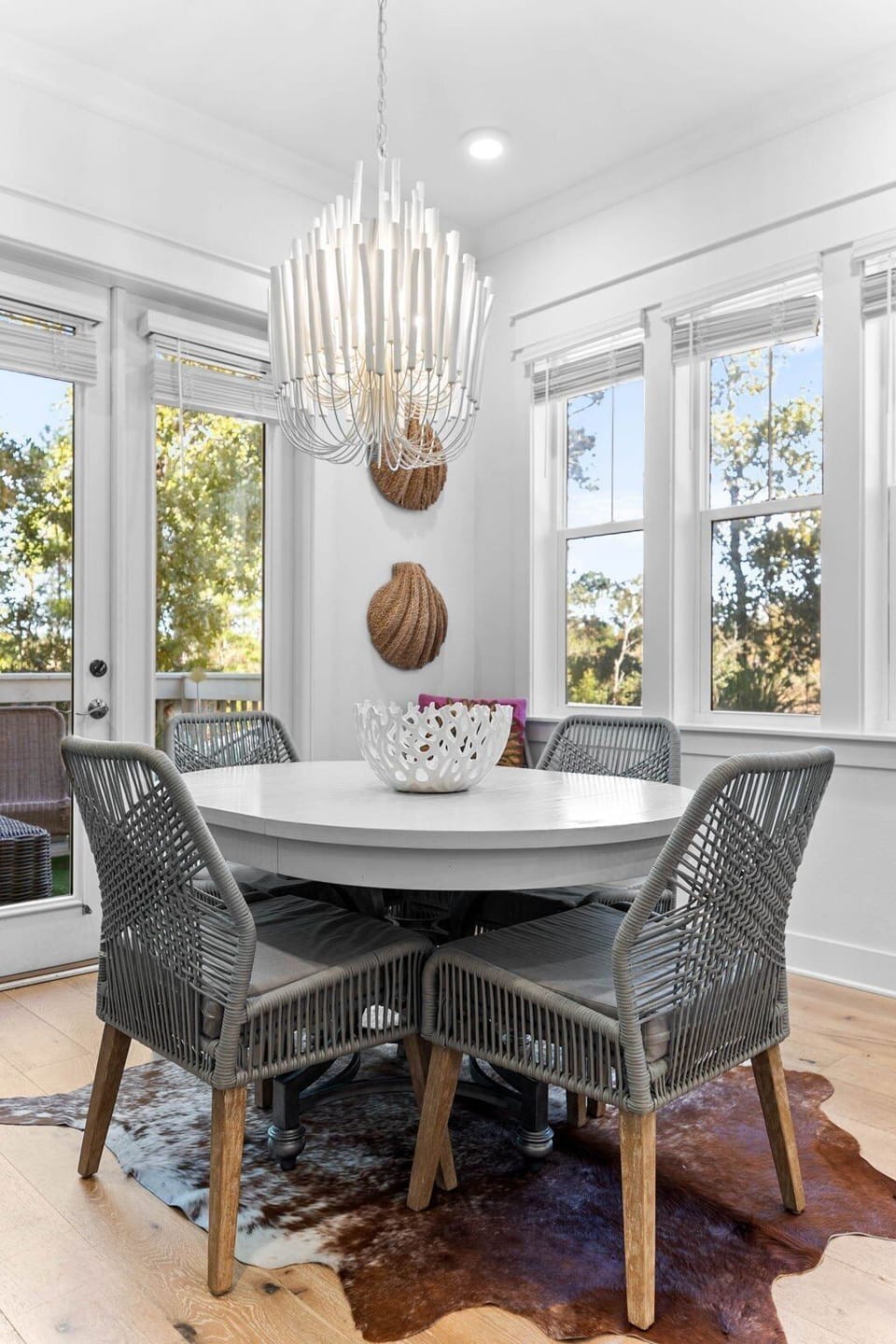Elegant lighting and soft hues set the perfect beachy mood.
