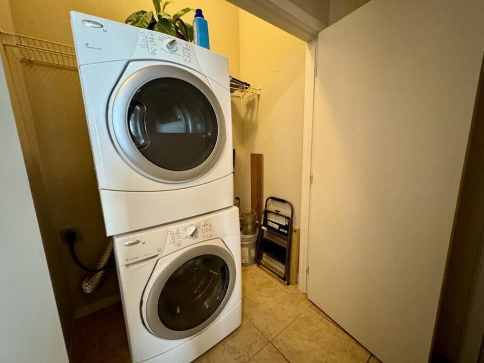 In unit Washer/Dryer