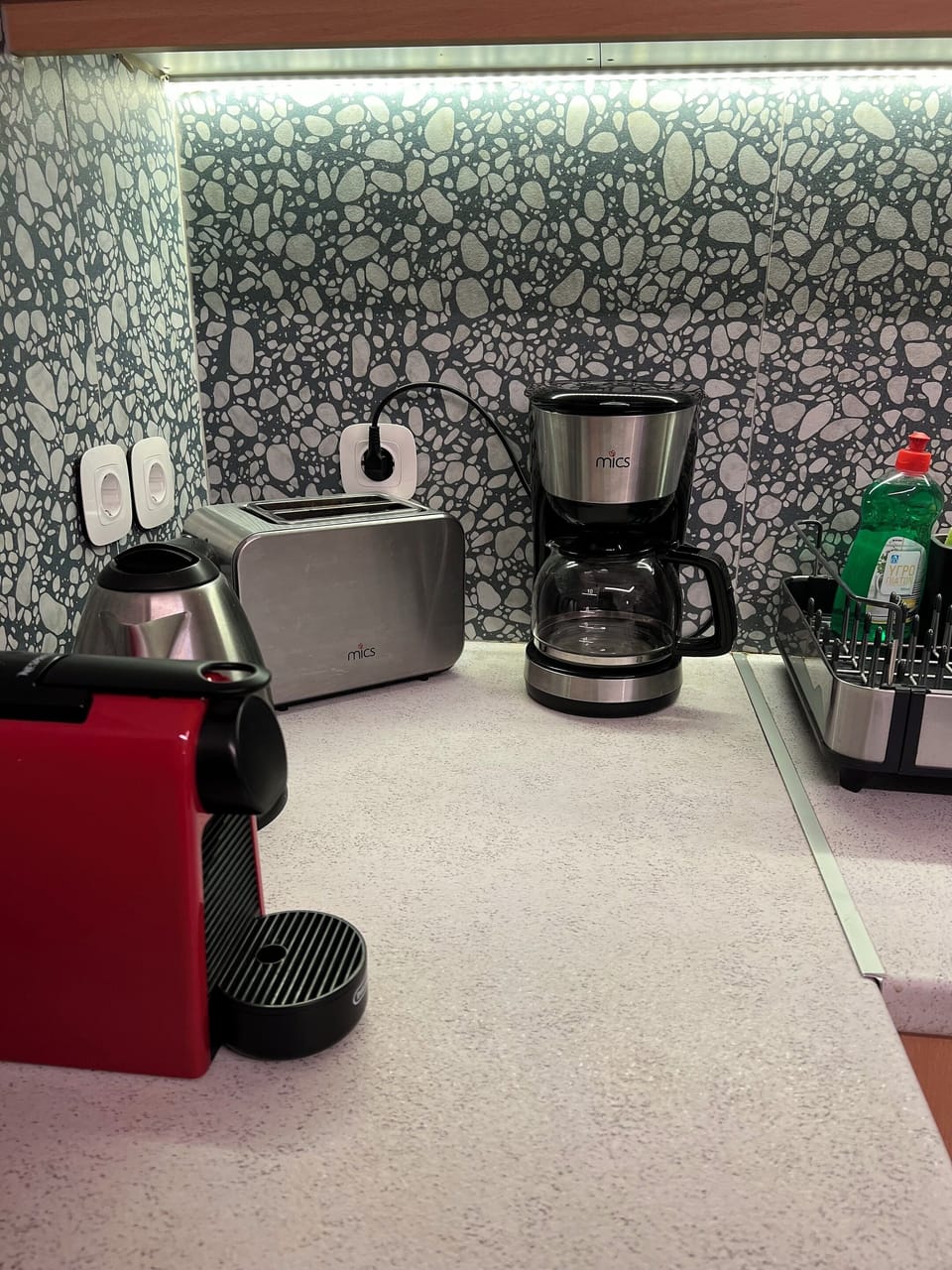 Apartment, City View | Private kitchen | Espresso maker, coffee/tea maker, electric kettle