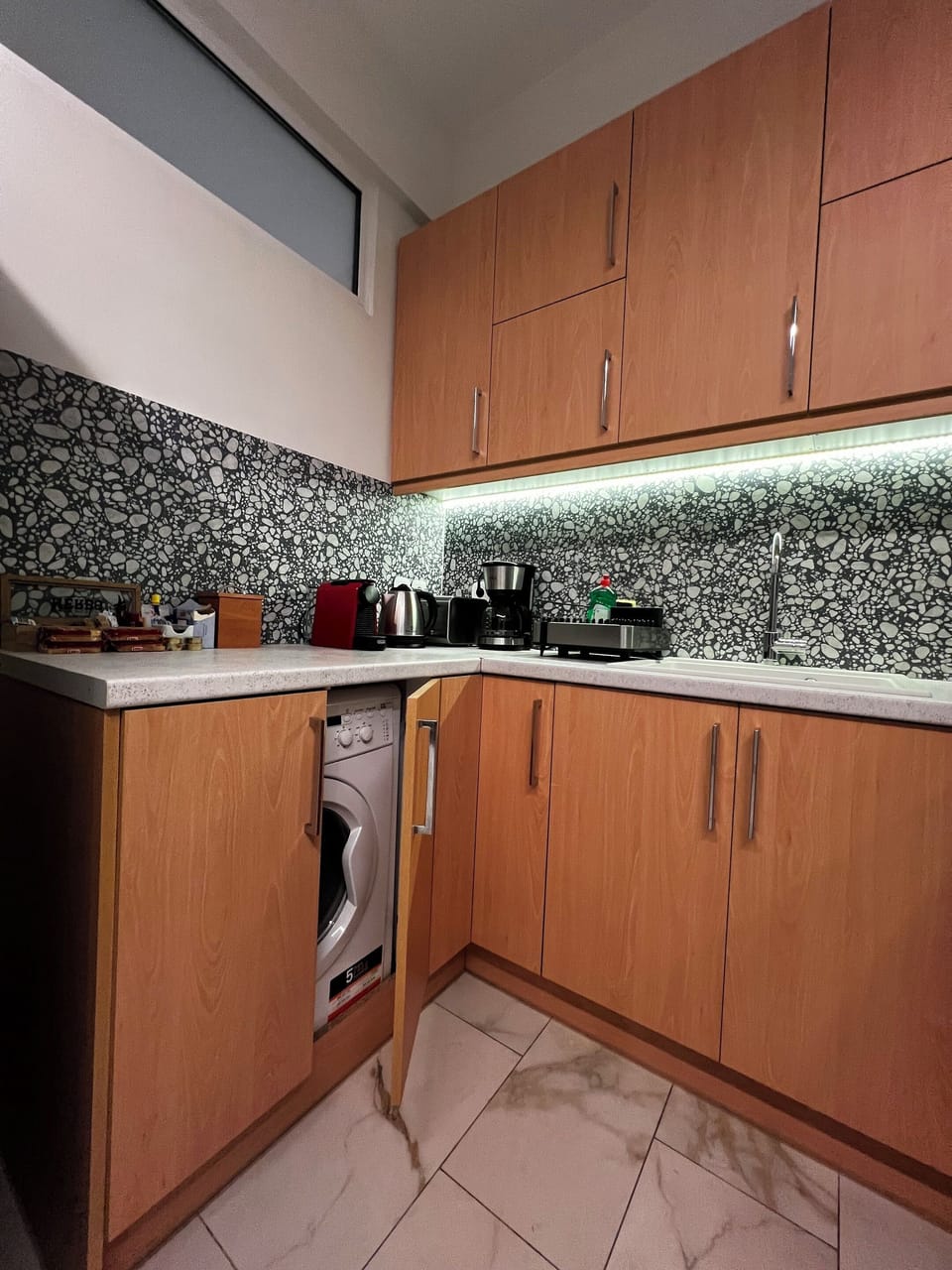 Apartment, City View | Private kitchen | Espresso maker, coffee/tea maker, electric kettle