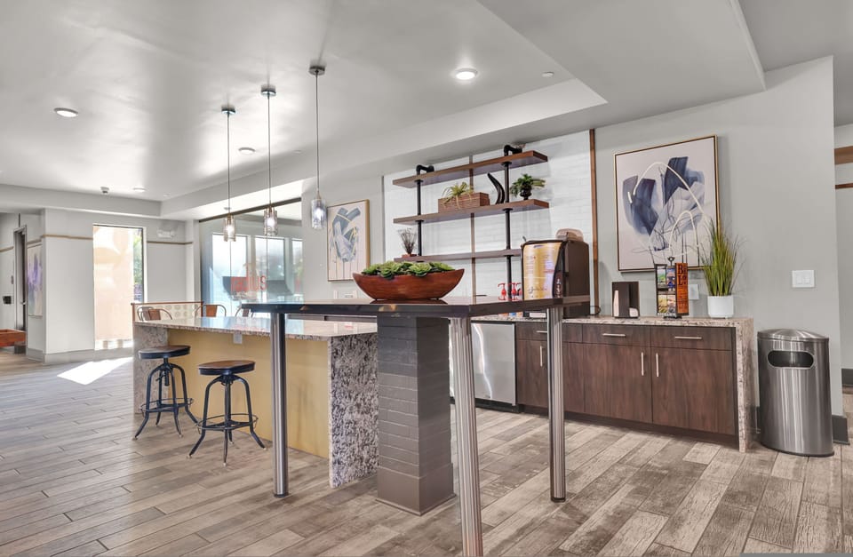 House, Accessible | 2 bedrooms, desk