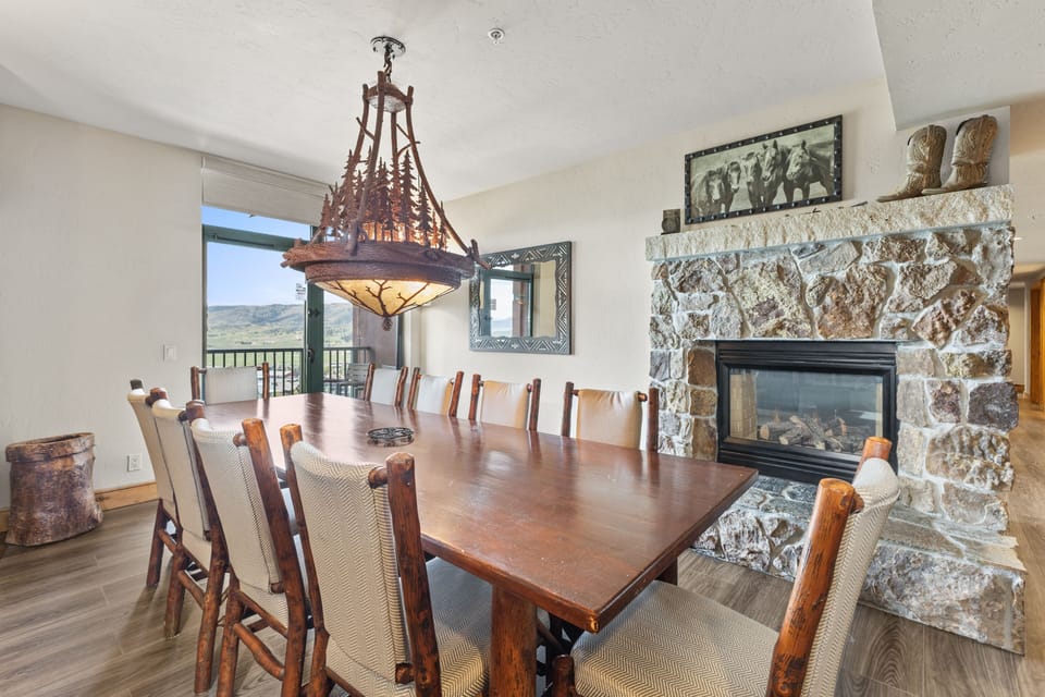 Architecture, Building, Dining Room, Dining Table, Furniture