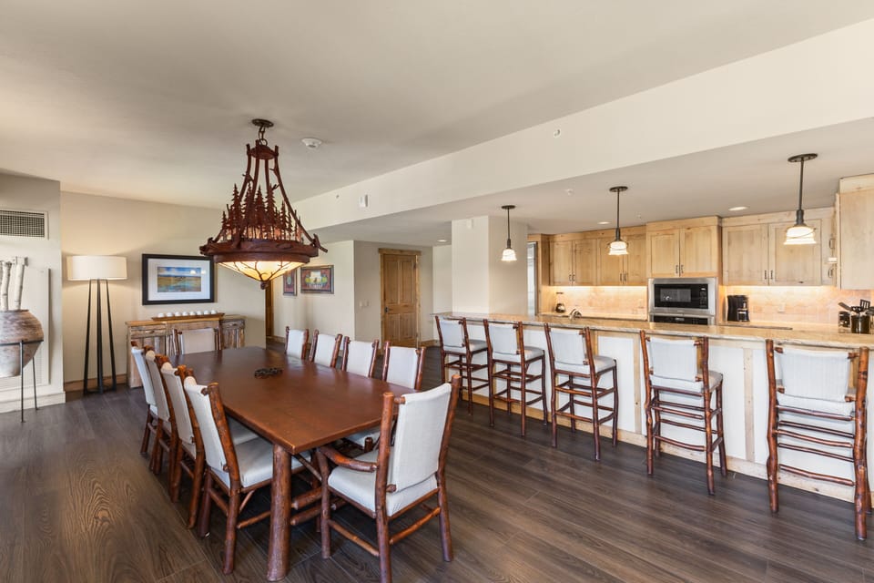 Dining Room, Dining Table, Furniture, Indoors, Table