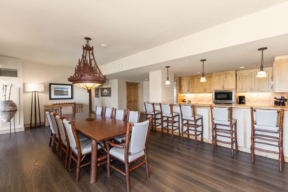 Dining Room, Dining Table, Furniture, Indoors, Table