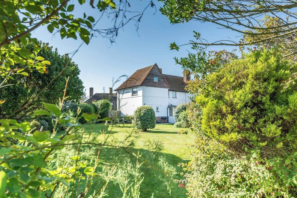 Rear of House & Garden