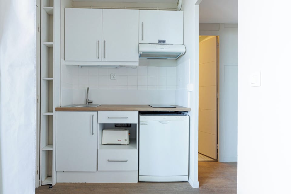 Classic Quadruple Room, 1 Bedroom | Individually decorated, individually furnished, laptop workspace