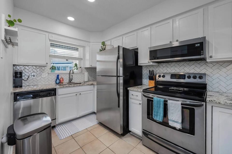 Kitchen (2)