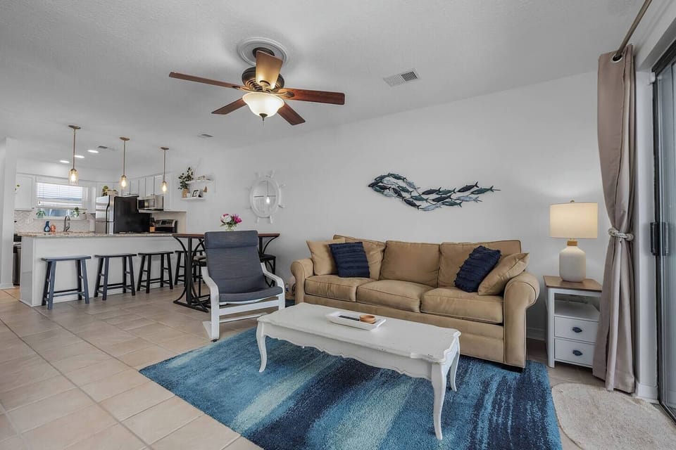 Living Room (1)