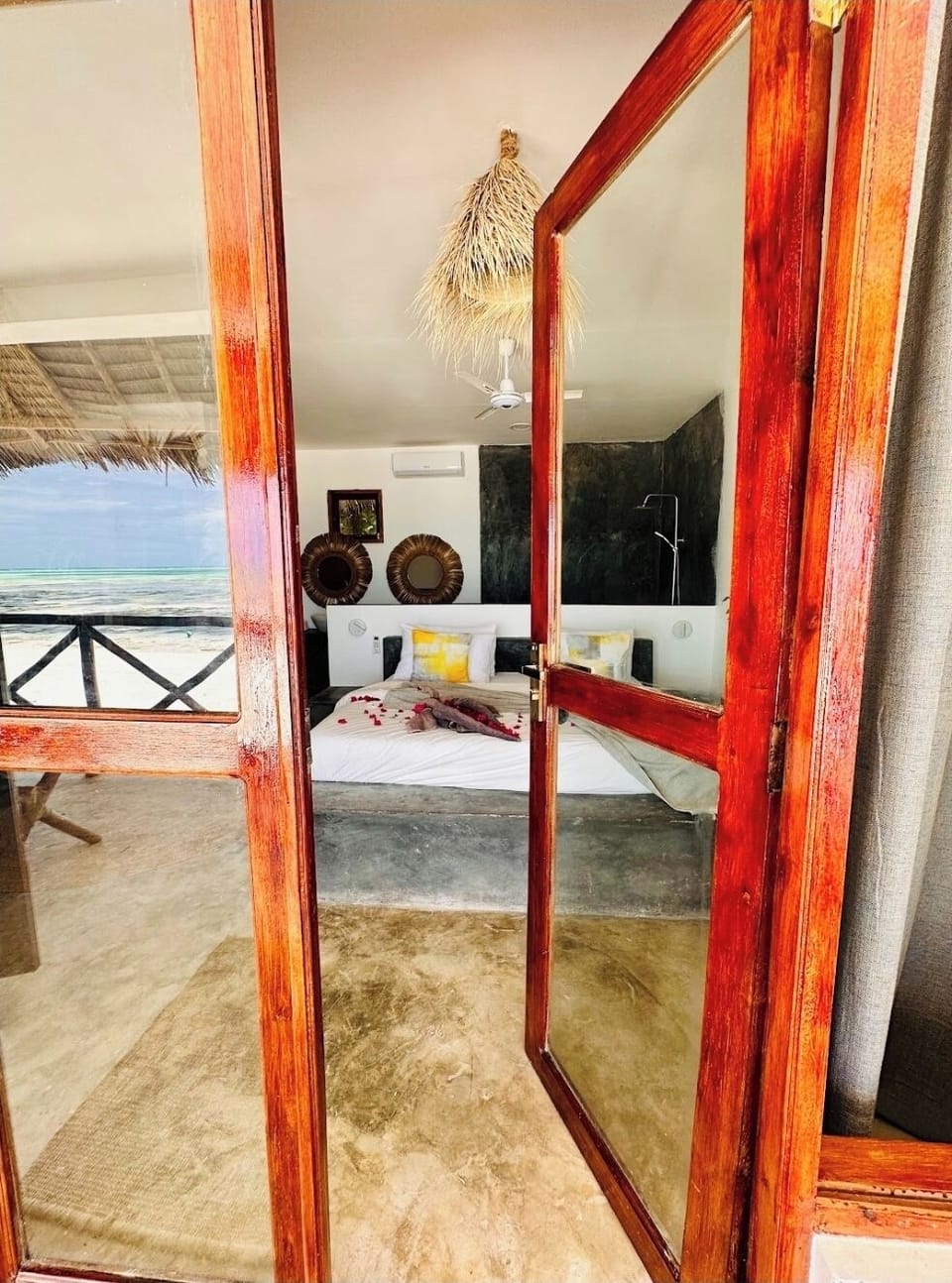 Comfort Suite, Beach View | Terrace/patio
