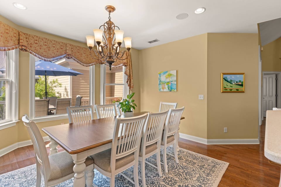 Enough space for the whole family with views of the back deck.