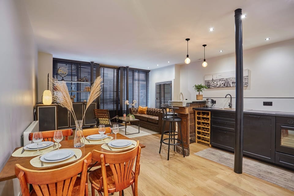 Apartment | Dining