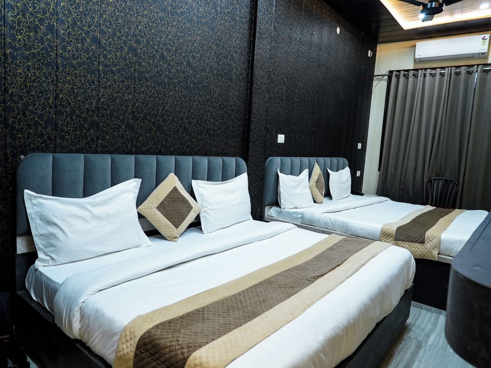 Family Room | Free WiFi