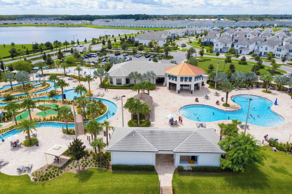 Storey lake club