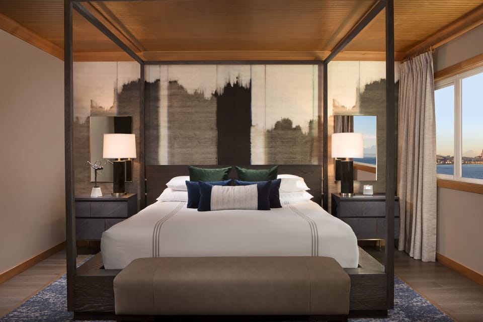 Penthouse Suite | Premium bedding, minibar, in-room safe, desk