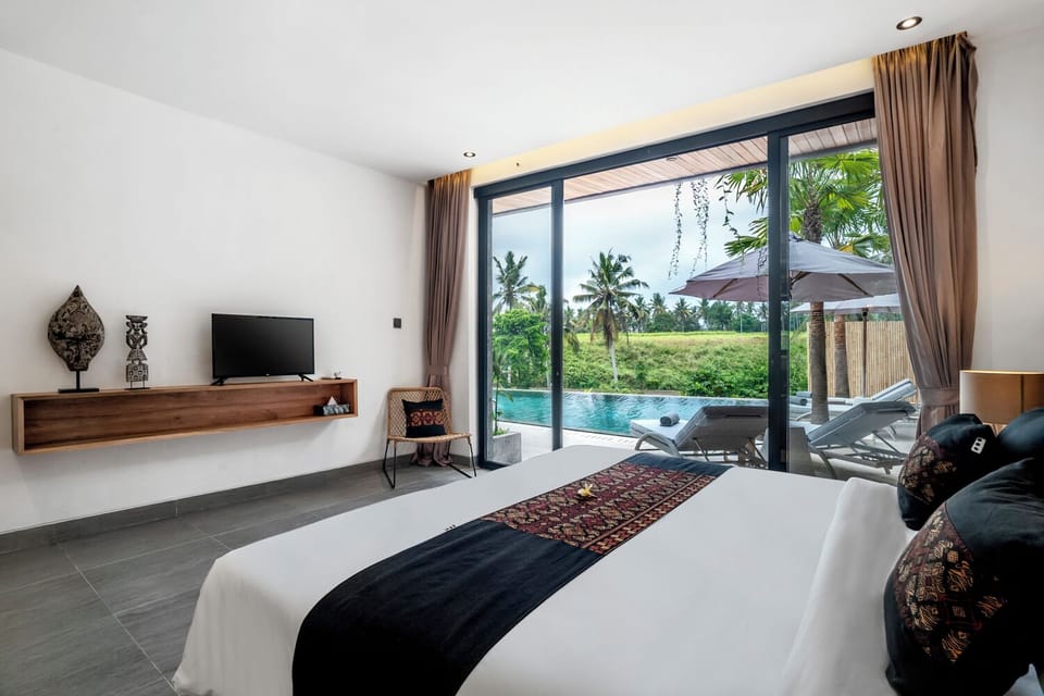 Comfort Villa, 6 Bedrooms, Pool View | View from room