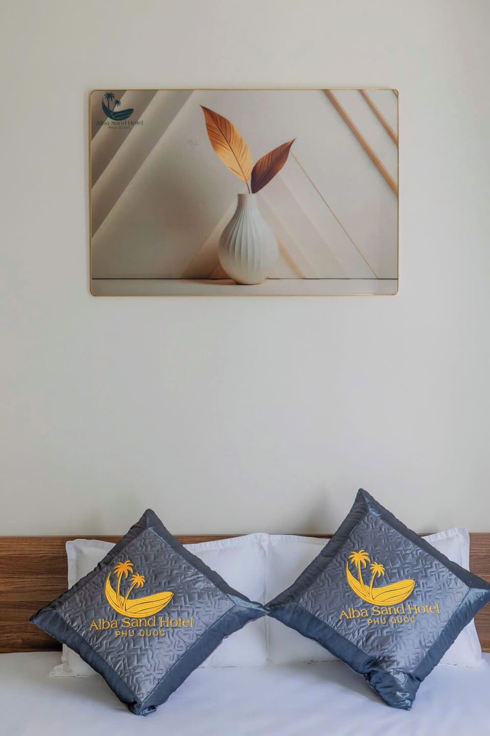 Basic Double Room | Egyptian cotton sheets, premium bedding, memory foam beds, minibar