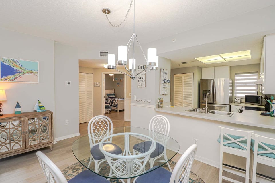 St. Augustine Beach Rentals Dining Room