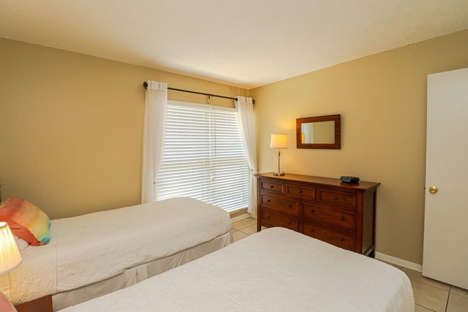 St. Augustine Beach Rentals Guest Bedroom
