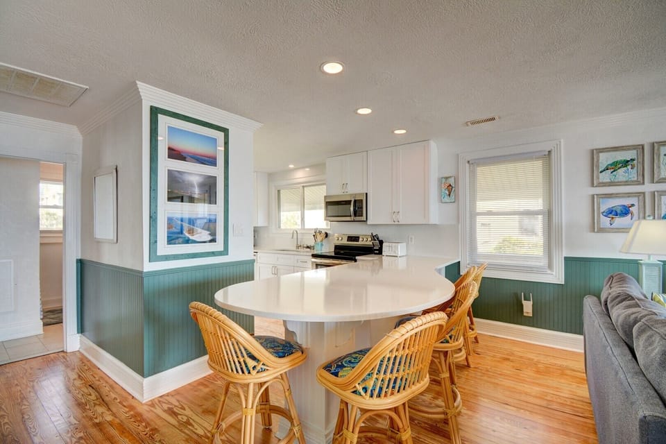 Kitchen and Dining Seating