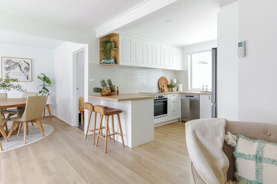 Open plan kitchen and dining