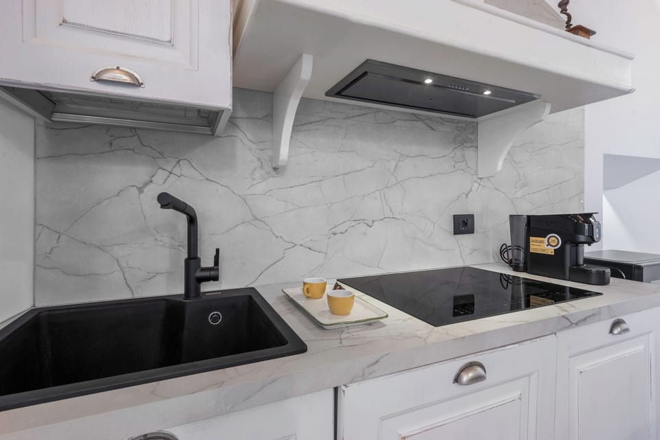 Apartment, Hill View | Private kitchen | Fridge, microwave, stovetop, dishwasher