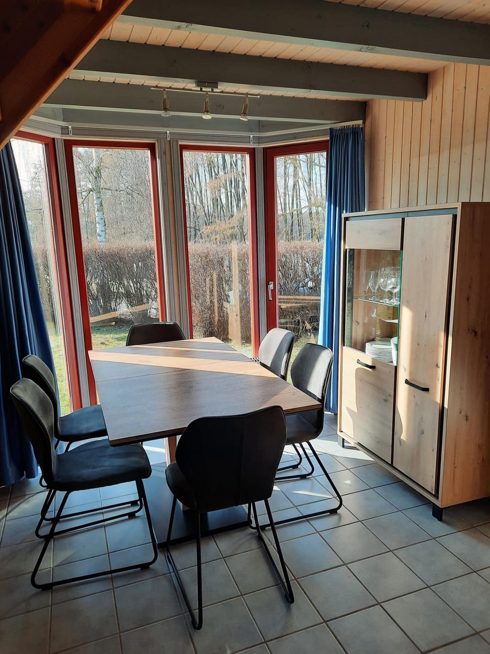 House | Dining