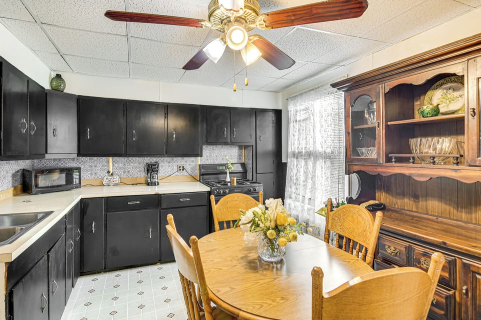 House (2 Bedrooms) | Interior