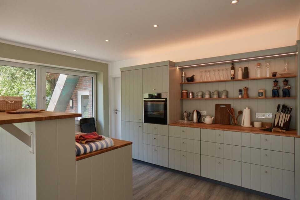 House | Private kitchen | Cookware/dishes/utensils
