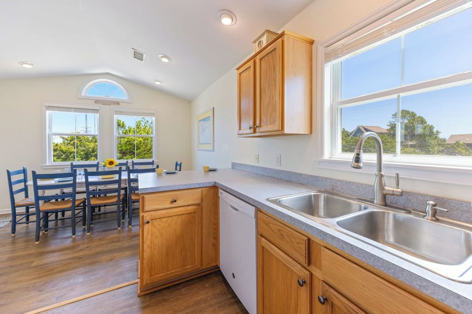 Surf or Sound Realty - 1200 - Counting Stars - Kitchen -2