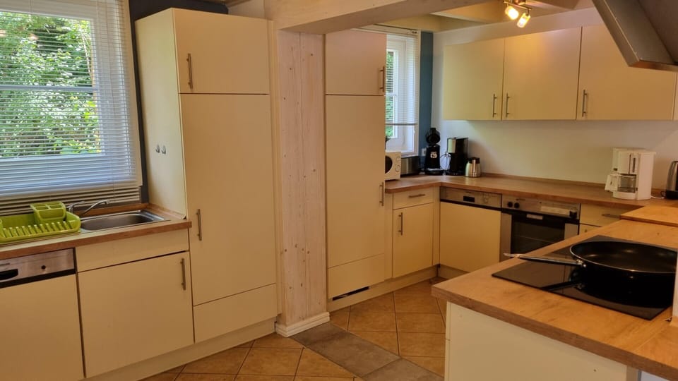 House | Private kitchen | Highchair
