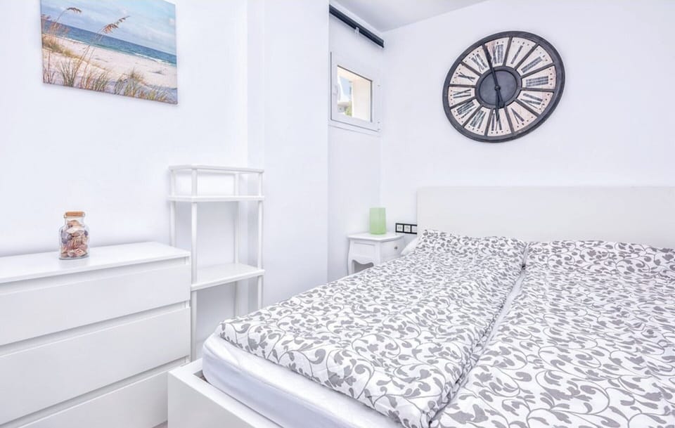 House | 2 bedrooms, individually furnished