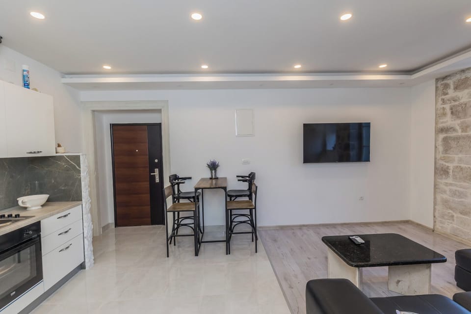 Apartment | Private kitchen | Fridge, microwave, stovetop, electric kettle