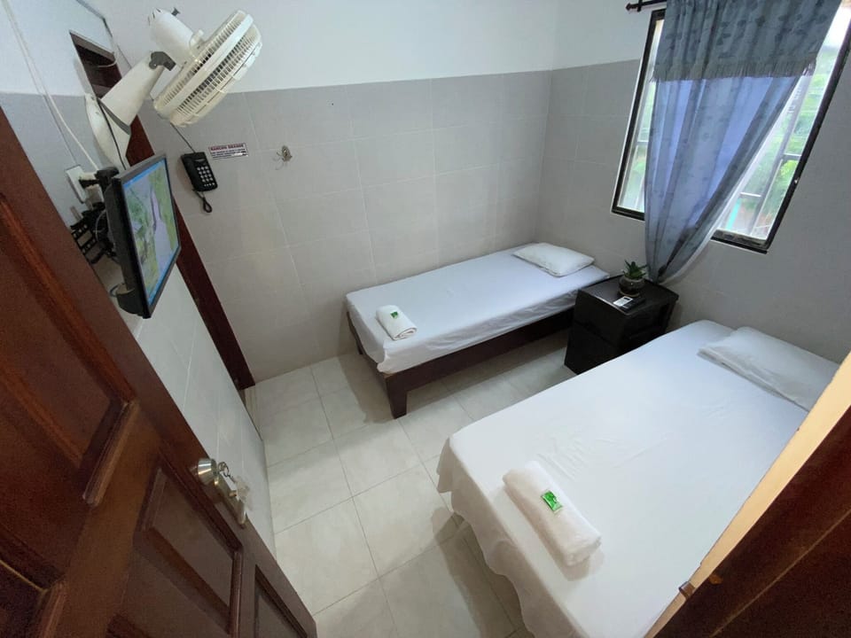 Twin Room | Iron/ironing board (on request), WiFi (free)