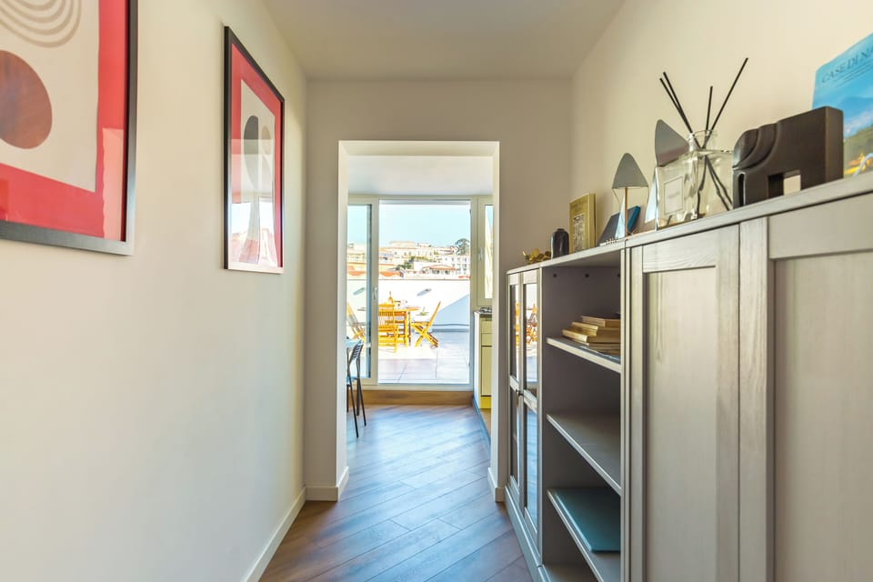 Apartment, 2 Bedrooms, Sea View, Sea Facing | Private kitchen | Full-size fridge, microwave, oven, stovetop