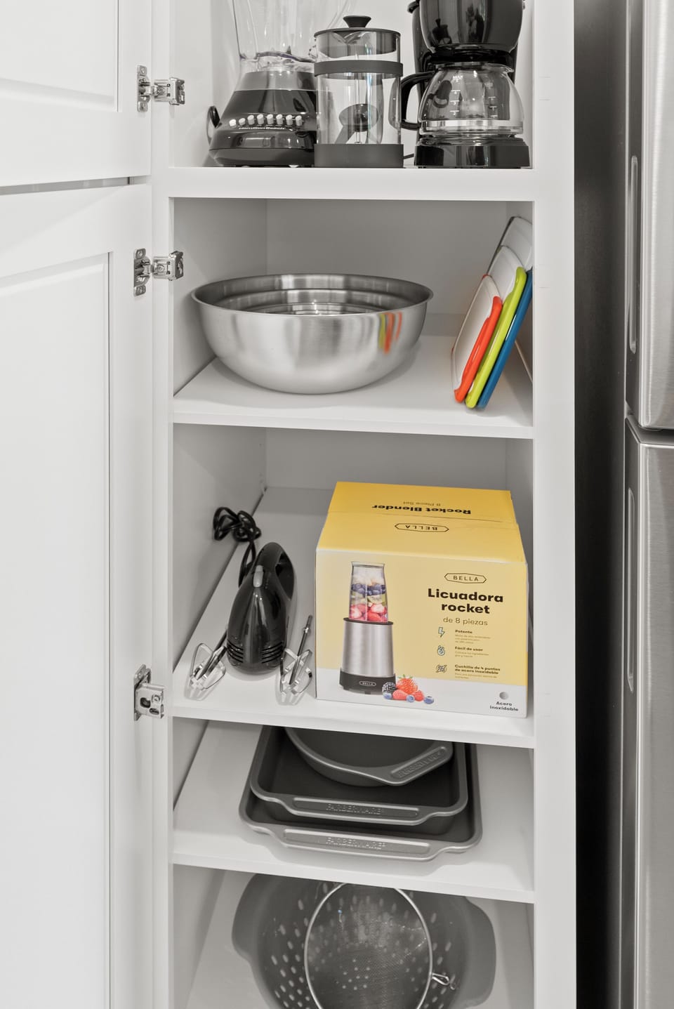 Enjoy the convenience of a modern kitchen, thoughtfully designed with all the essentials you need to cook with ease, no matter the space
