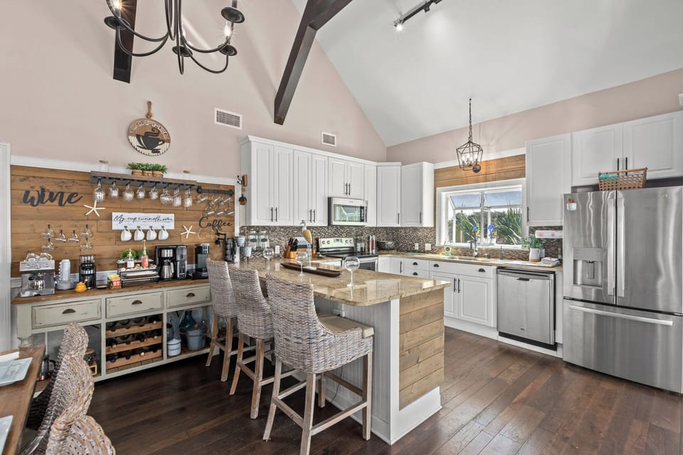 Stunning Fully Equipped Kitchen Great for Cooking In 2
