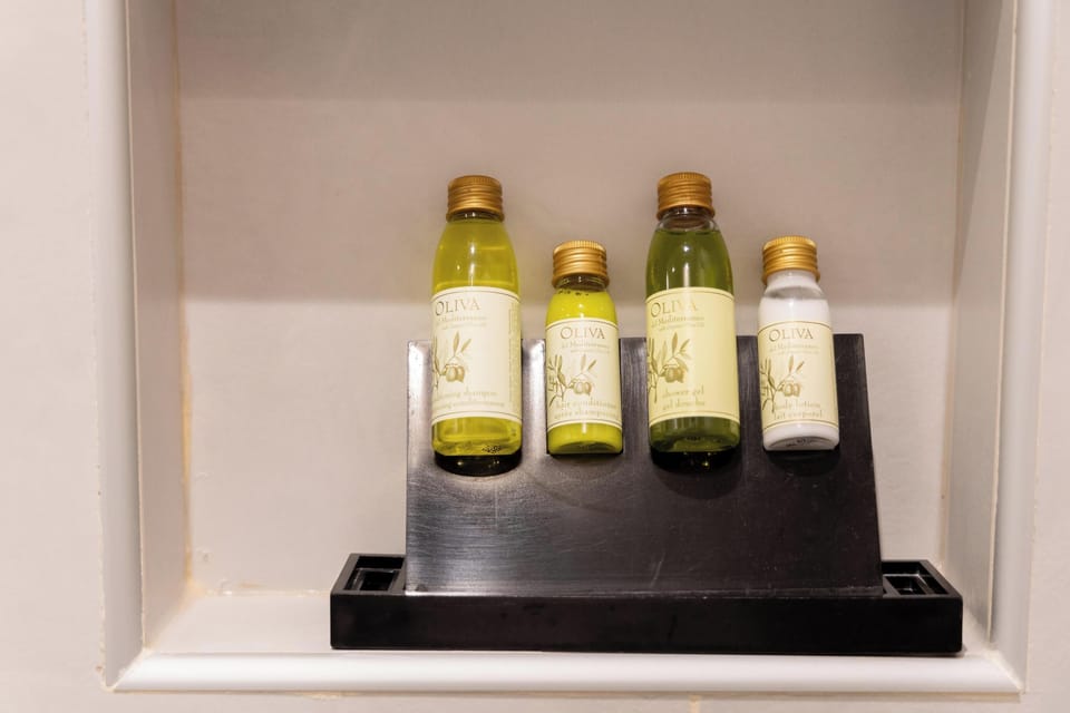 Bathroom amenities