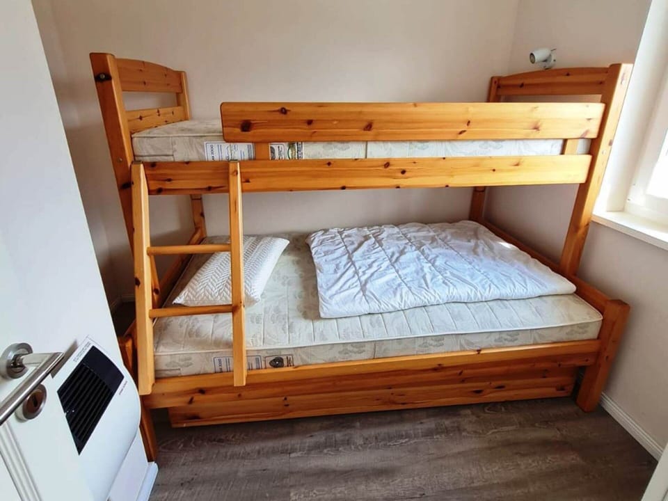 House | 3 bedrooms, individually furnished